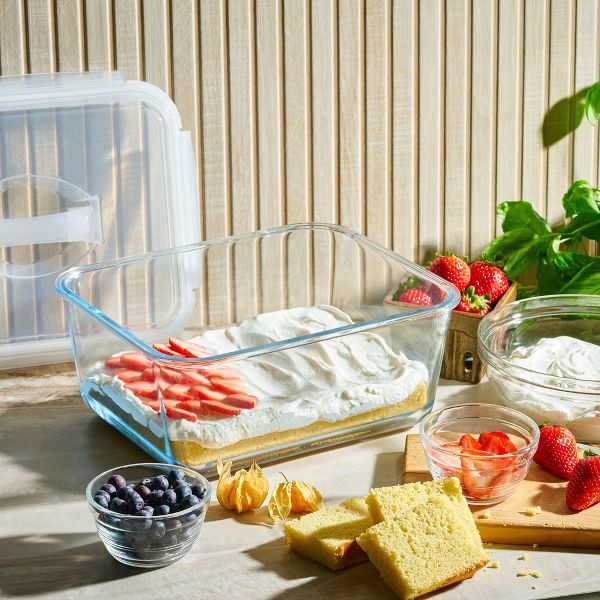 Le'raze 6.5L Extra Large High Borosilicate Glass Food Storage Container with Airtight Lid.
