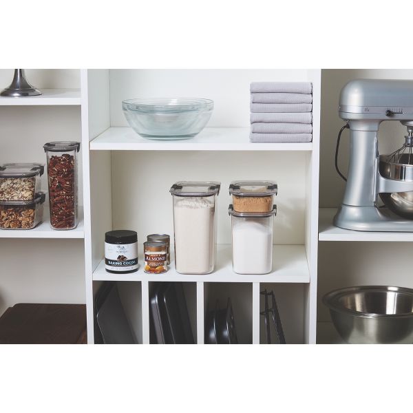 Rubbermaid Brilliance 16 cup Pantry Airtight Food Storage Container: Clear Plastic, Freezer & Dishwasher-Safe