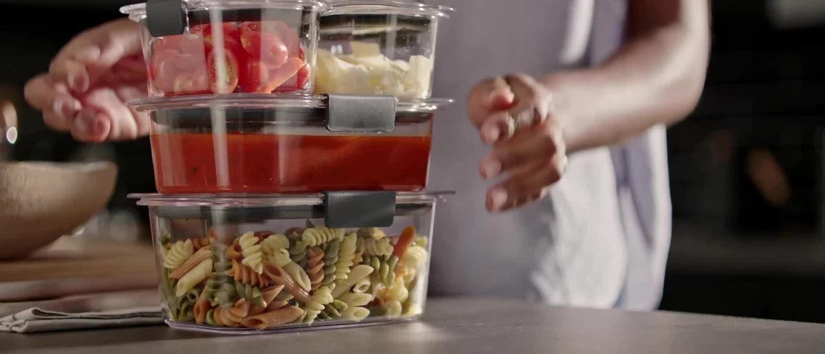 Rubbermaid 4.7 Cup Brilliance Food Storage Container